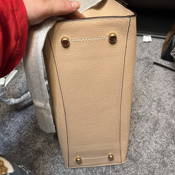 Coach Handbag! - Picture 7 of 12